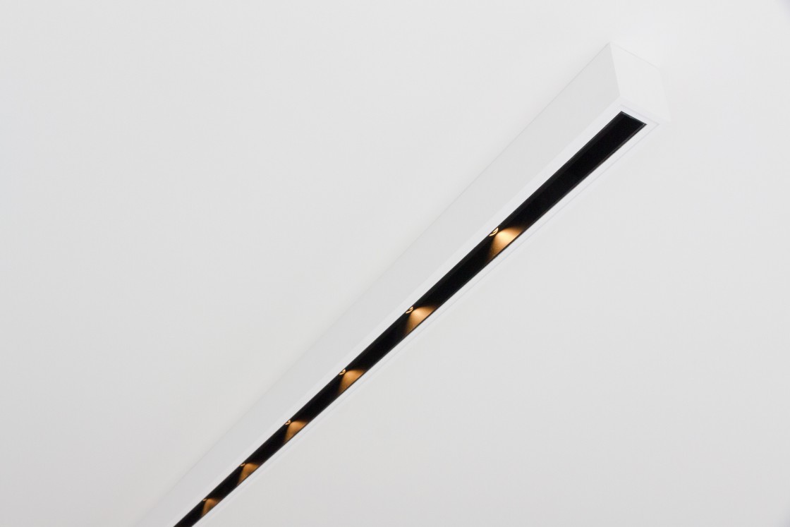 white line nis 3000