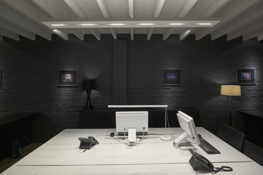 pvd-concept-projects-White line-Kapellen_06 (BE)-image-01.jpg