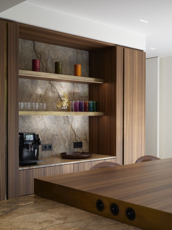 pvd-concept-projects-White line-Amsterdam (NL)-image-04.jpg