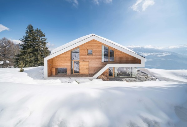 pvd-concept-projects-White line-Chalet Anzère (CH)-image-03.jpg