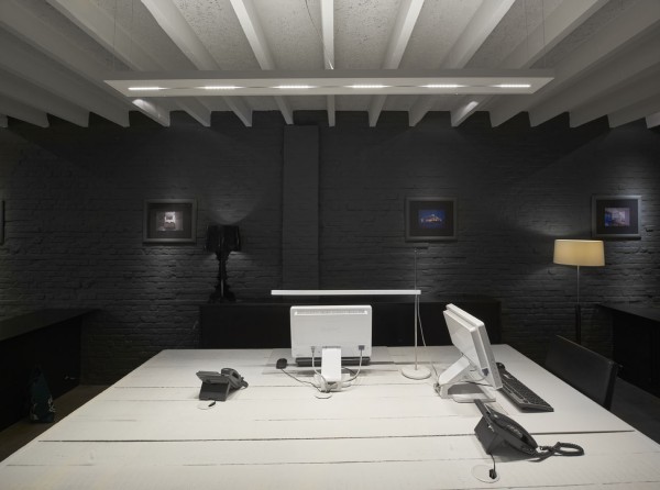 pvd-concept-projects-White line-Kapellen_06 (BE)-image-01.jpg