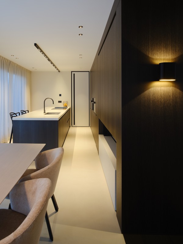 pvd-concept-projects-White line-Antwerpen (BE)-image-02.jpg