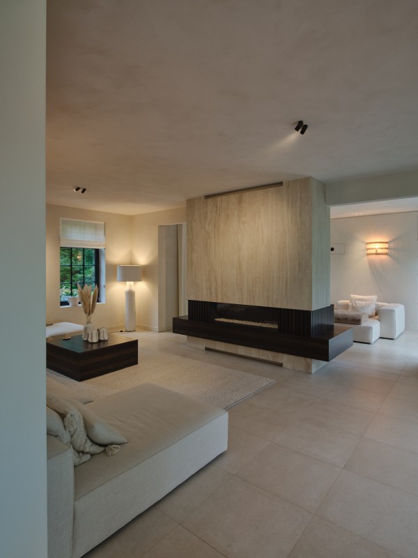 pvd-concept-projects-White line-Kapellen (9)(BE)-image-12.jpg